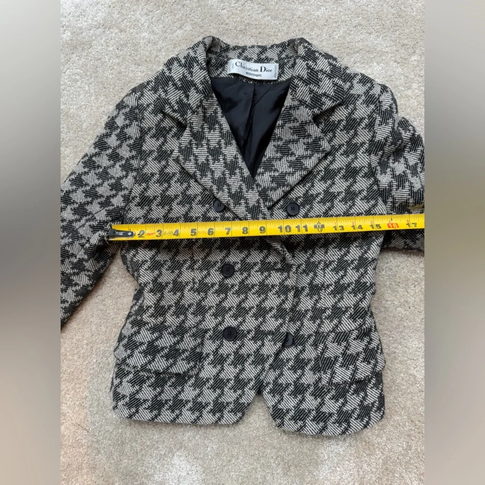 Dior woman jacket sz 2 or 4 wool grey